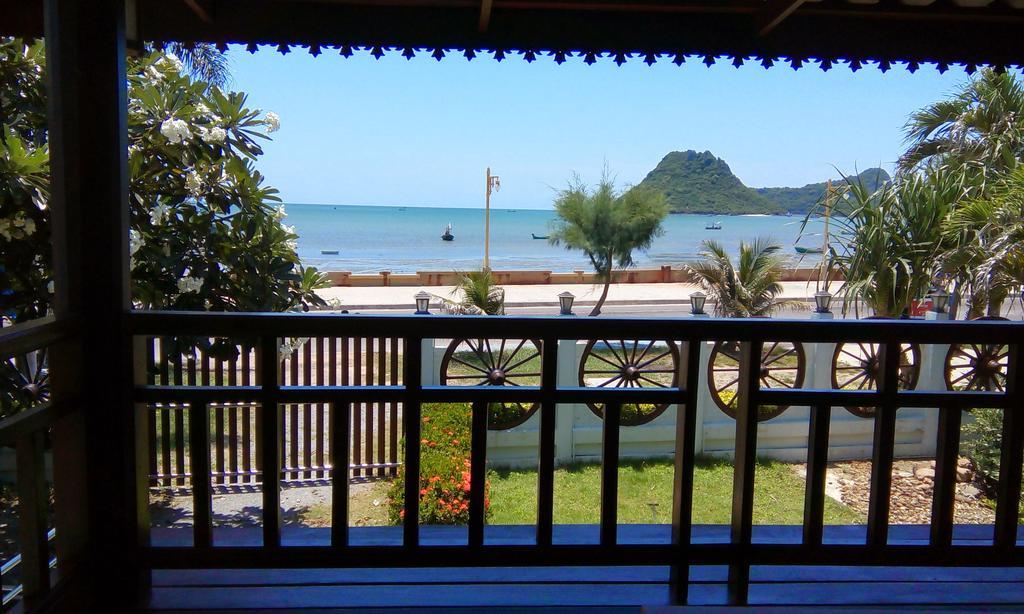 Seesea Thai Wooden House On Beachfront Prachuap Khiri Khan Exterior photo